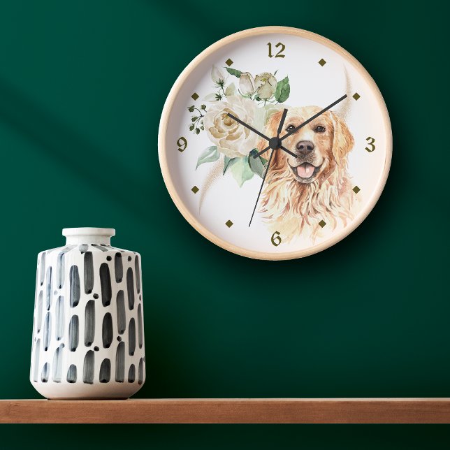 White Rose Bouquet Golden Retriever Dog Runde Wanduhr (Von Creator hochgeladen)