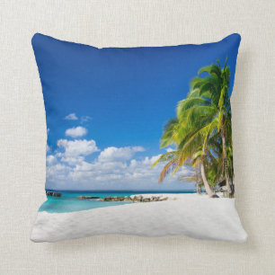 White Sand. Turquoise water. Memorie Throw Pillow Kissen