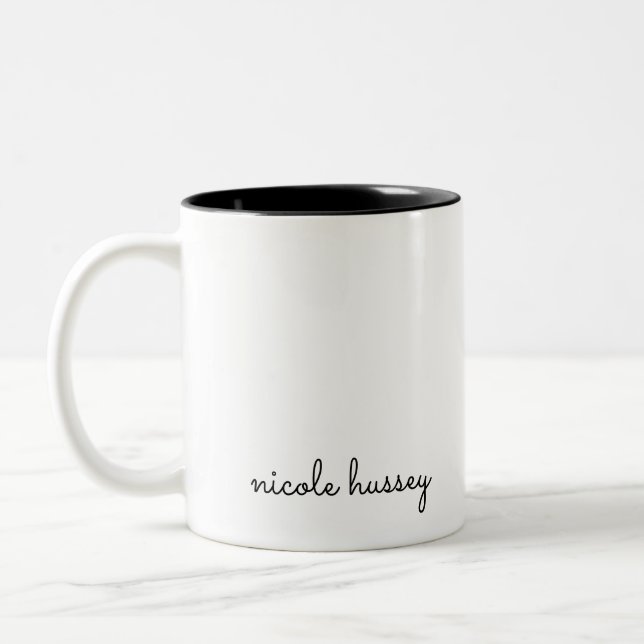 White Script | Stilvolle Monogram Moderne Minimali Zweifarbige Tasse (Links)
