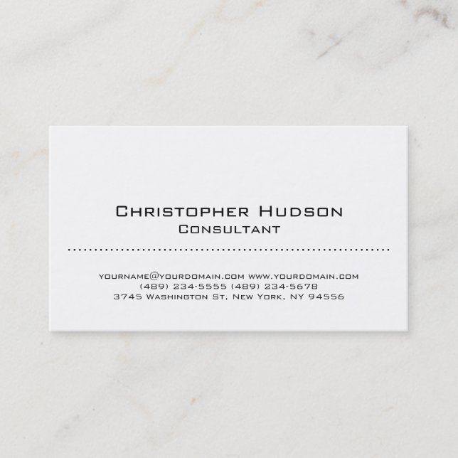 White Simple Schlicht Consultant Business Card Visitenkarte (Vorderseite)