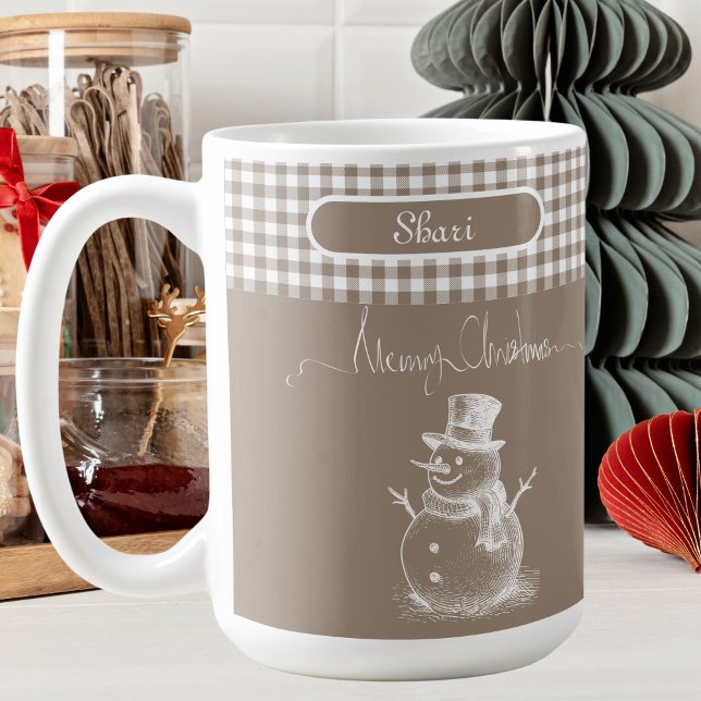 White Simplistic Frohe Weihnachten Snowman Kariert Kaffeetasse (Von Creator hochgeladen)