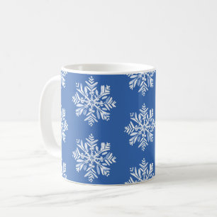 White Snowflake über Blue Christmas Holiday Patter Kaffeetasse