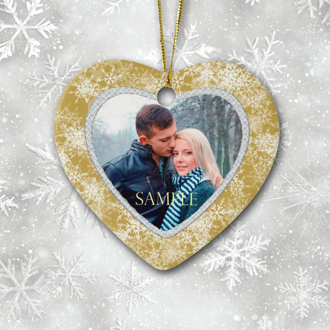 White Snowflakes Border on Gold Foto Template Keramik Ornament (Von Creator hochgeladen)