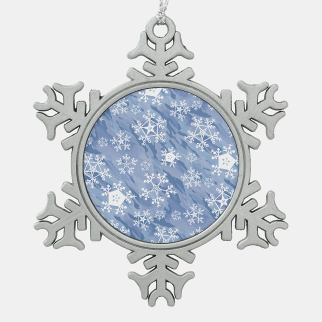 White Snowflakes Schneeflocken Zinn-Ornament (Vorderseite)
