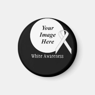 White Standard Ribbon von Kenneth Yoncich Magnet