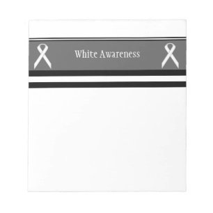 White Standard Ribbon von Kenneth Yoncich Notizblock