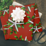 White Starfish in Holly Christmas Red Geschenkpapier Set<br><div class="desc">Starfish und heilig rotes Weihnachtsblatt. Ein zeitgemäßes Design in traditionellen Ferienfarben. Die Sterne des Weißen Meeres, die grünen Heiligen und die roten Beeren bilden verschiedene Muster auf hübschem, dunkelrotem Papier. Jedes Blatt wird ein großes Geschenk einwickeln oder geschnitten, um für kleinere Geschenke zu verwenden. Die Blätter kommen gerollt, sodass es...</div>
