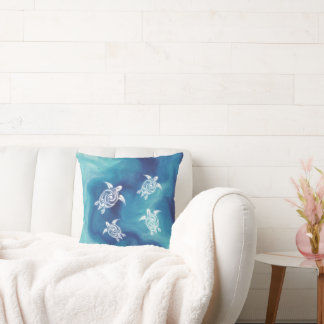 White Turtles Blue Ocean Watercolor Coastal Kissen