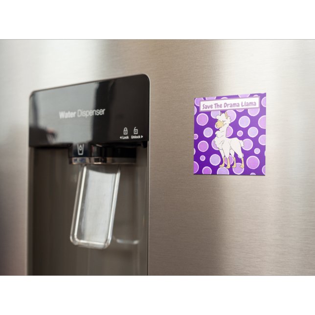 White und Tan Curly Haarblama auf Polka Docks Magnet (Von Creator hochgeladen)