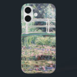 White Water Lilies | Claude Monet iPhone 16 Hülle<br><div class="desc">White Water Lilies (1899) | Claude Monets White Water Lilies ist ein ruhiges und faszinierendes Gemälde aus seiner berühmten Water Lilies Serie. Dieses Werk zeigt einen ruhigen Teich mit zarten weißen Lilienblüten und grünen Lilienpolstern, die auf der reflektierenden Oberfläche schwimmen. Monets impressionistischer Stil strahlt durch das weiche, diffuse Licht und...</div>