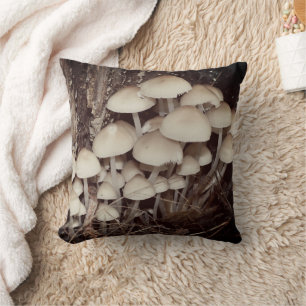 White Wild Mushroom Cluster Kissen
