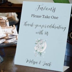 White Winter Dragon Snowflakes Blue Sockelschild