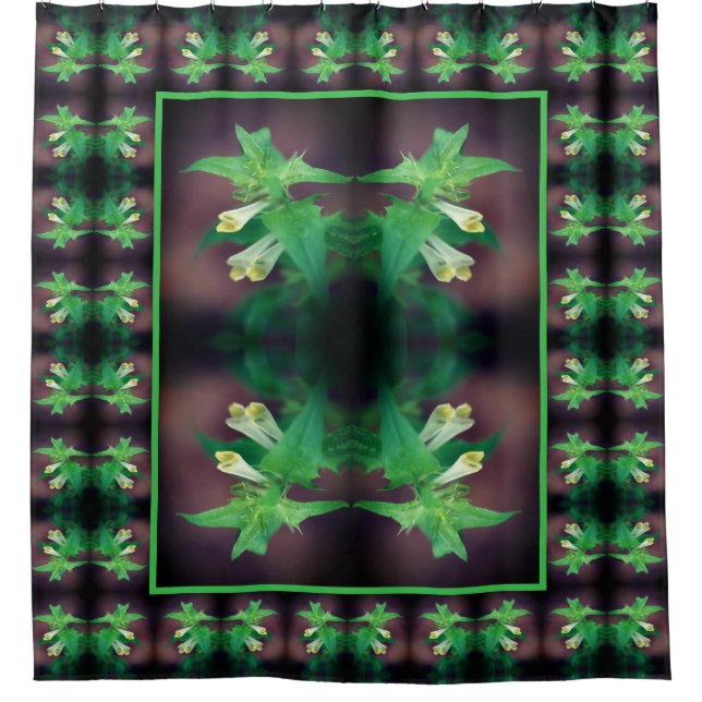 White Woodland Wildflower Floral Art Pattern Duschvorhang (Vorderseite)