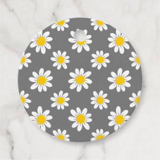 White Yellow Daisies Geschenkanhänger