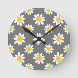 White Yellow Daisies Runde Wanduhr