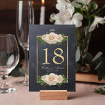 Whiteboard Gold Frame | Tabellenkarten Tischnummer<br><div class="desc">Ein rustikaler Chalkboard Hintergrund mit weißen rosa Blumenarrangements oben und unten in einem goldenen Rahmen. Wenn Sie passende Artikel benötigen,  kontaktieren Sie mich bitte.</div>