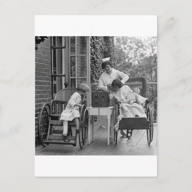 Wicker Rollstühle, 20er Postkarte (Vorderseite)