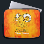 Widder rammen Flammenzeichen orange Laptopschutzhülle<br><div class="desc">Aries "The Ram" griechische Astrologie-Gehäuse mit Arien Symbol der Widmung und Orange Flamme. Lest den Strom ab. Ein perfektes Geschenk für Ariens (geboren 20 März - 19 April). Es raucht heiß. Einzigartig gezeichnet und entworfen von Sarah Trett.</div>