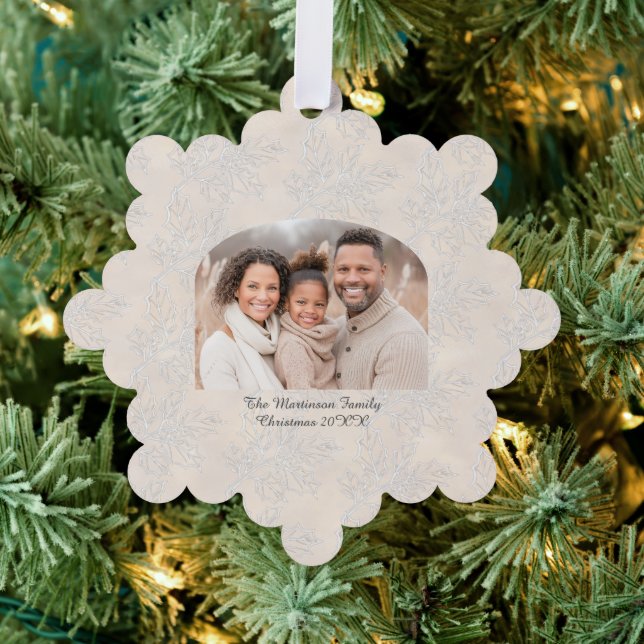 Wide Arch Christmas Photo Light Holly Pattern Ornament Karte (Insitu (Baum))