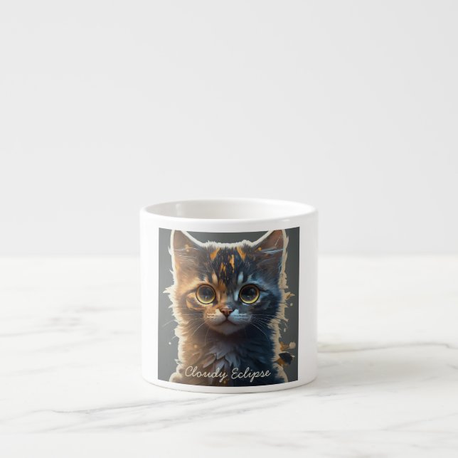 Wide Eye Tortoiseshell Kitten Spezielle Tasse (Vorderseite)