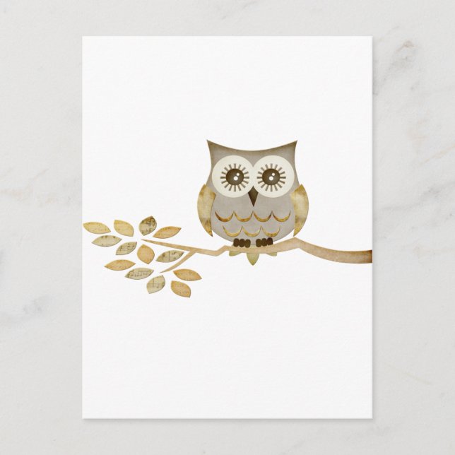 Wide Eyes Owl in Tree Postkarte (Vorderseite)