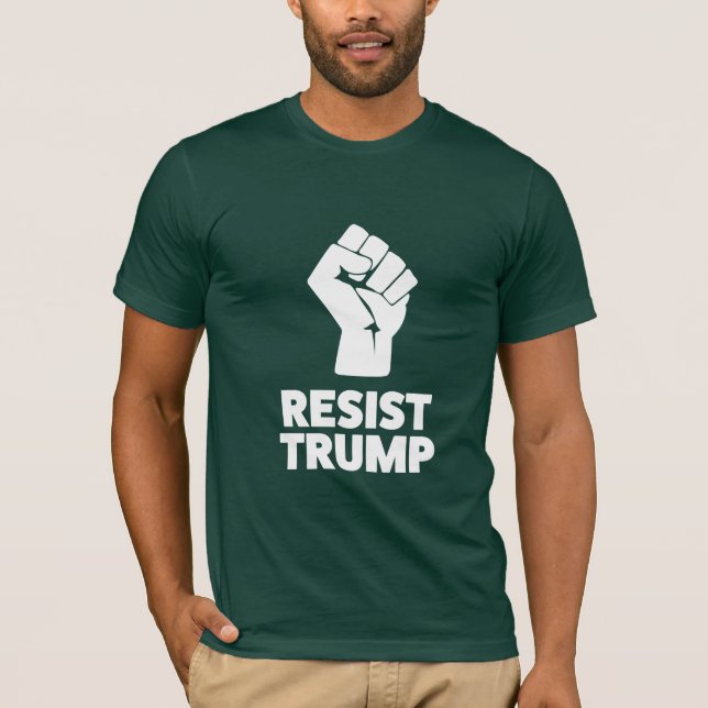 Widerstand Trump klammert Solidaritätsfaust T-Shirt (Vorderseite)