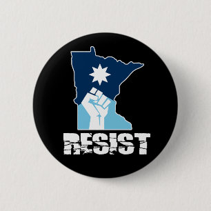 Widerstehe erhobener Faust in Minnesota Button