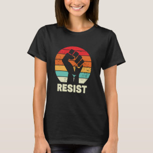 Widerstehe erhobener Faust Retro-Sonnenuntergang G T-Shirt