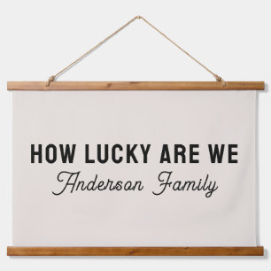 Wie Glücklich Sind Wir Personalisierte Familiennam Wandteppich Mit Holzrahmen