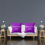 Wie ist die Zeit funny Retro Tier Niedlich Lila? Kissen<br><div class="desc">Kitzeln Sie mit unserem Kissen "Meow Is The Time" auf Ihr lustiges Knochen! Ideal für Katzenliebhaber, die eine skurrile Touch ihrer Dekoration suchen. Es wurde für Komfort und Charme konzipiert und garantiert jedem Raum einen Hauch von Spaß. Verwenden Sie die Designtools, um Ihren Stil mit Präzision anzupassen. Kontaktieren Sie uns...</div>