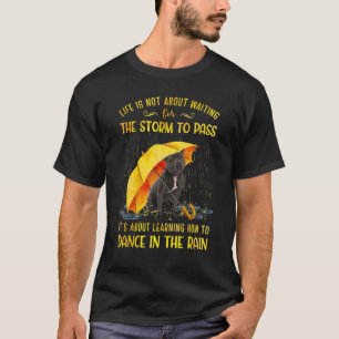 Wie man im Regen Staffordshire Bull Terrie tanzt T-Shirt