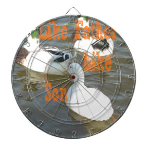 Wie Vater wie Sohn. Dartscheibe