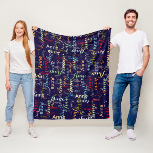 Wiederholte Farbname Typografie dunkelblau Fleecedecke