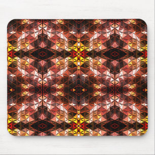 Wiederholtes rotes Dreieck, das seltsame Formen er Mousepad