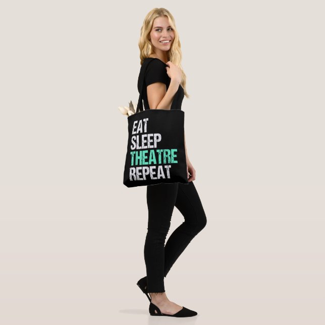 Wiederholung des Sleep Theaters essen (Am Model)