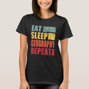 Wiederholung von Sleep Geography T-Shirt