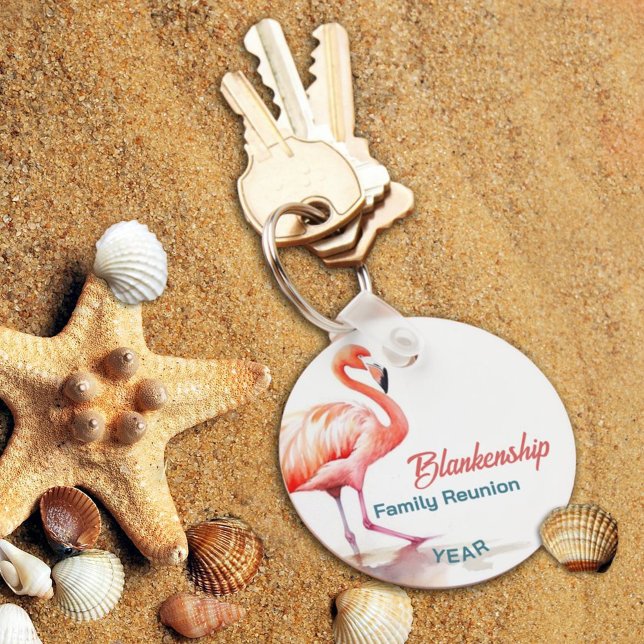 Wiedersehen Pastel Flamingo Annual Tropical Schlüsselanhänger (This fun flamingo keychain is ready for personalization as a keepsake from your family reunion.)