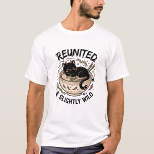 Wiedervereint und leicht wild Kawaii-Familiendesi T-Shirt