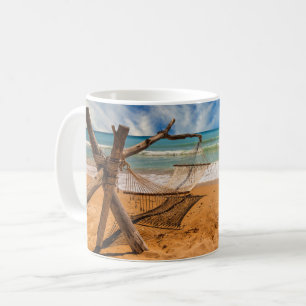 Wiegen Sie auf ein tropisches Strandurlaubsort Kaffeetasse