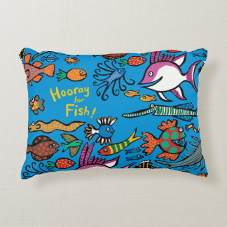 Wieviele verschiedenen Fische können Sie sehen? Zierkissen