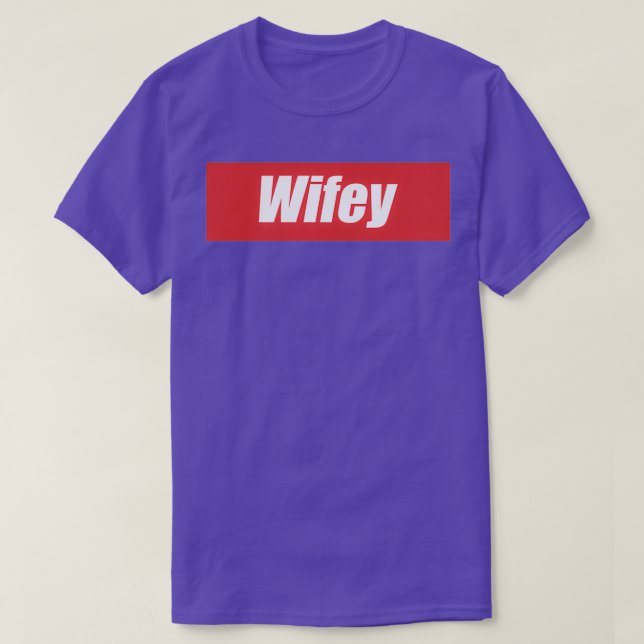 Wifey Cool Gift Ehefrau T-Shirt (Design vorne)