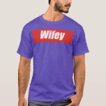 Wifey Cool Gift Ehefrau T-Shirt<br><div class="desc">Wifey Coole Geschenkidee Ehefrau .Karo unsere Bachelor Party zum Shirt für die besten in einzigartigen oder maßgeschneiderten,  handgefertigten Stücke aus unseren Bekleidungsläden.</div>