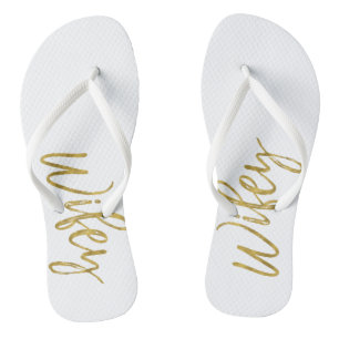 Wifey Flip Flops mit Gold Foil Typografie