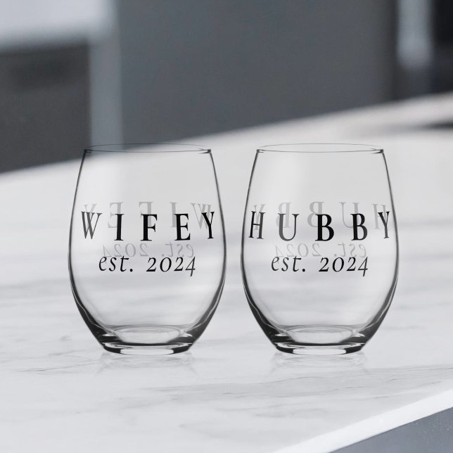 Wifey Hubby Newlywed Weinglas Ohne Stiel (Von Creator hochgeladen)