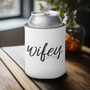 Wifey - wunderliche schwarze Kalligraphie für die Dosenkühler