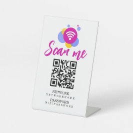 Wifi-Kennwort und Personalisierter QR-Code für das Sockelschild