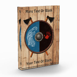 Wikingerschild und Äxte Fotoblock