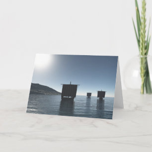 Wikinglongships nähern sich an einer Mondnacht Karte