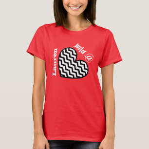 Wild am Herzen mit individuellem Namen V011 T-Shirt