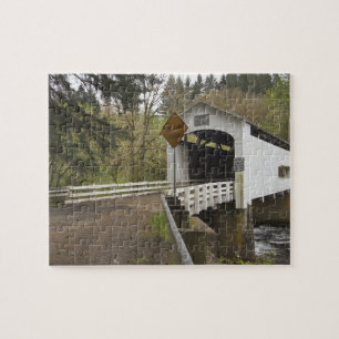 Wild Cat gedeckte Brücke, Lane County, Oregon Puzzle